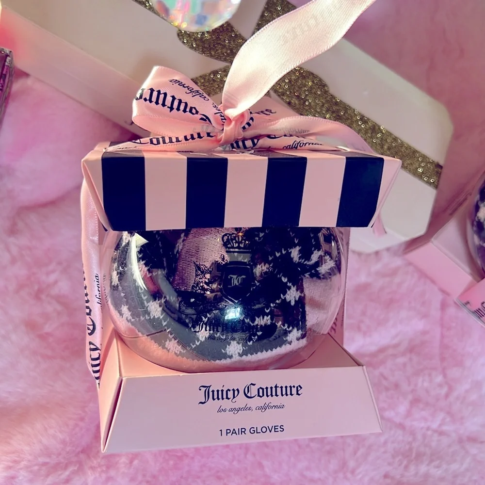 NWT✨Juicy Couture Christmas Gloves Ornament 🎀🤎 PINK